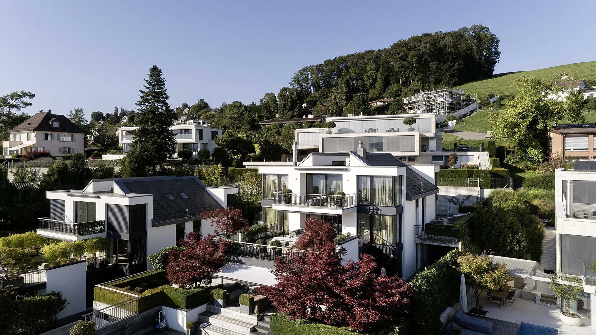 Exterior view of the REBHALDE property in Herrliberg on Lake Zurich by day